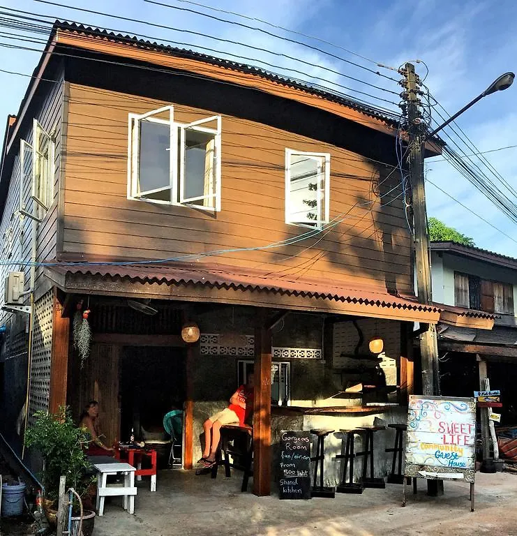 Sweet Life Guesthouse Koh Lanta 2*,